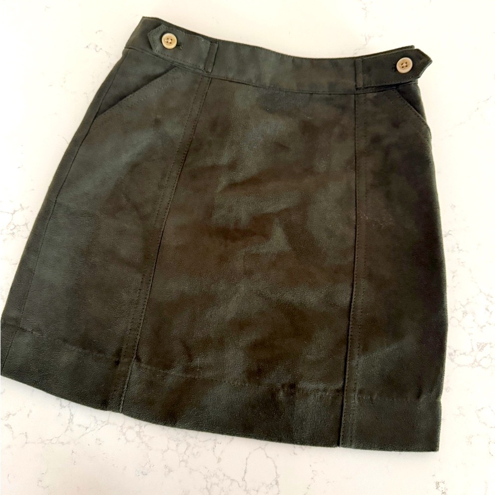 Elegant Olive Suede Skirt